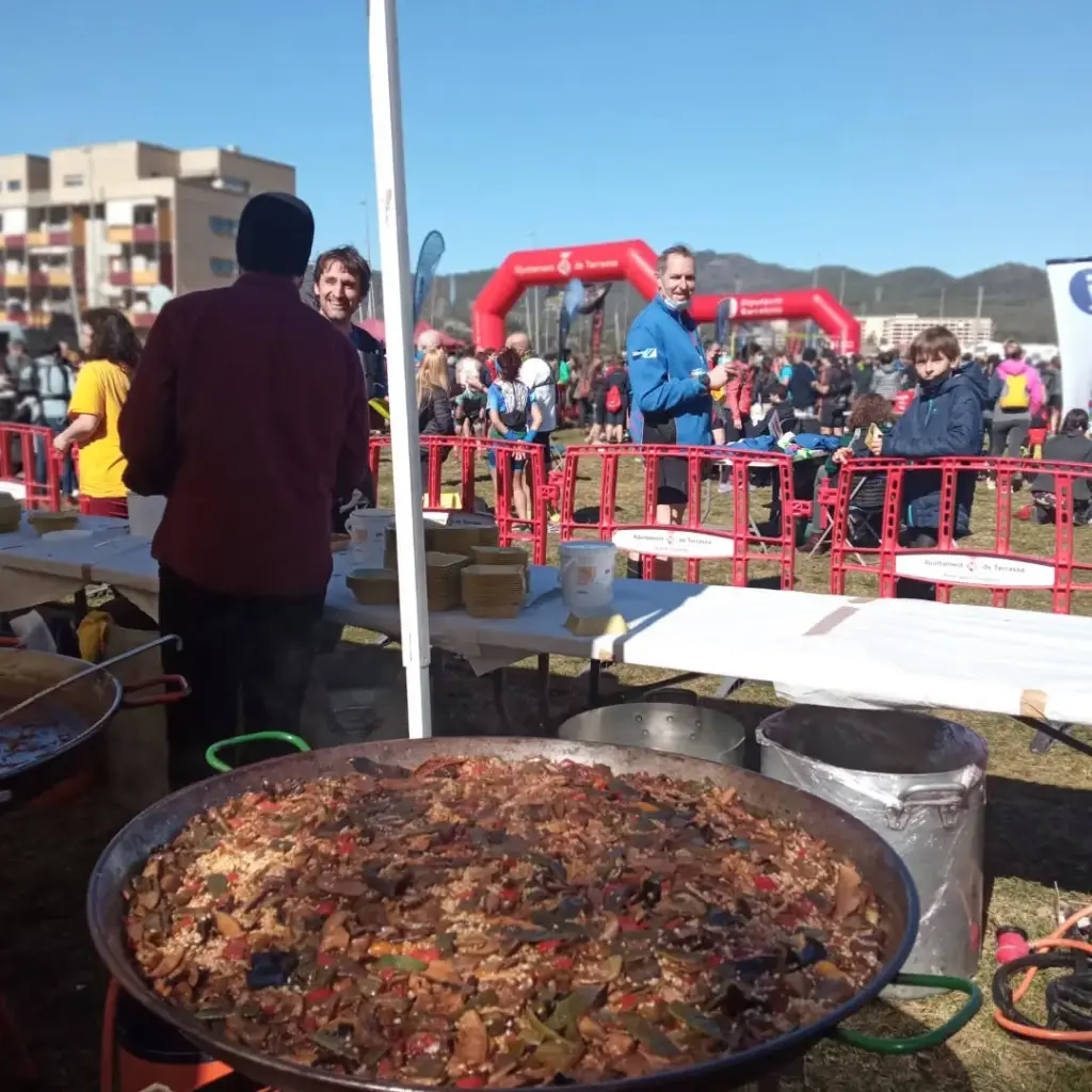 Paella de evento deportivo Tarrega Paella para grandes celebraciones en Lleida, cocina en directo